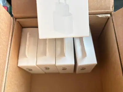 Trottinettes électriques et mobilité en stock — Phone Store Trottinettes électriques et mobilité en stock — Phone Store